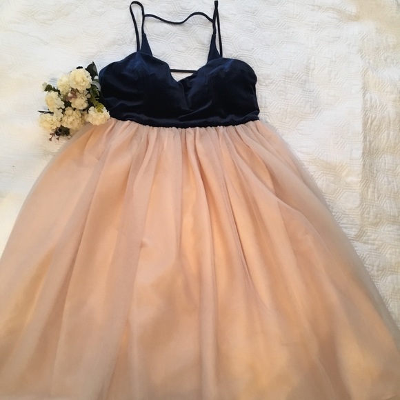 LC Lauren Conrad Dresses & Skirts - Lauren Conrad Runway Collection dress